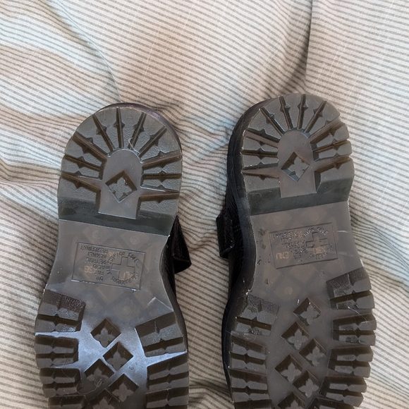 Dr. Martens Addina, Size 5US - Picture 4 of 7